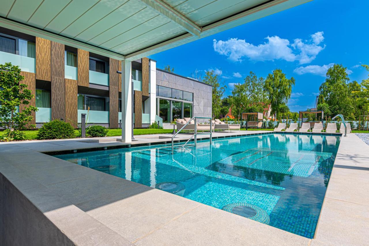 שיופוק Reed Luxury Hotel By Balaton מראה חיצוני תמונה