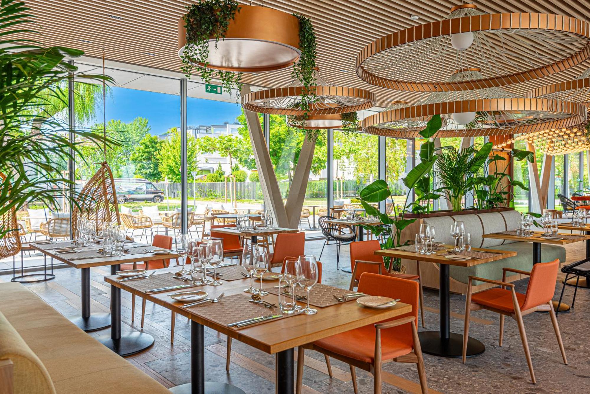 שיופוק Reed Luxury Hotel By Balaton מראה חיצוני תמונה